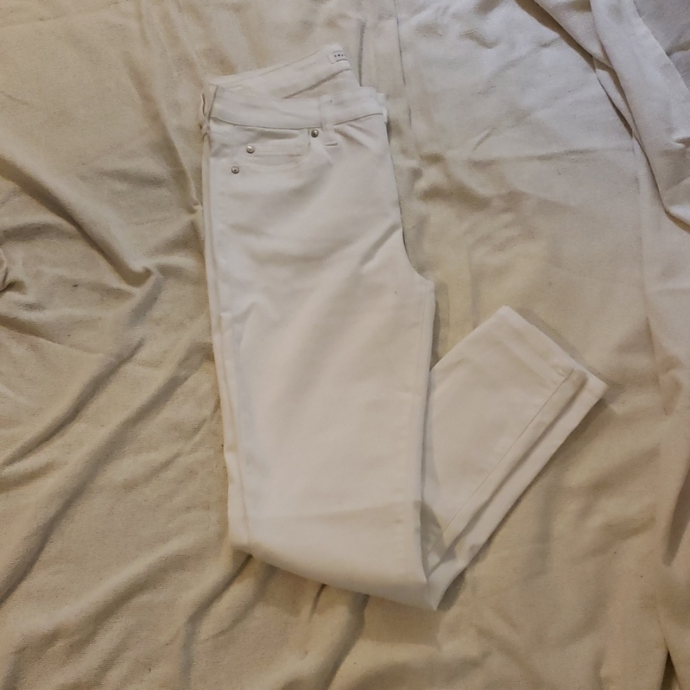White Skinny Jeans